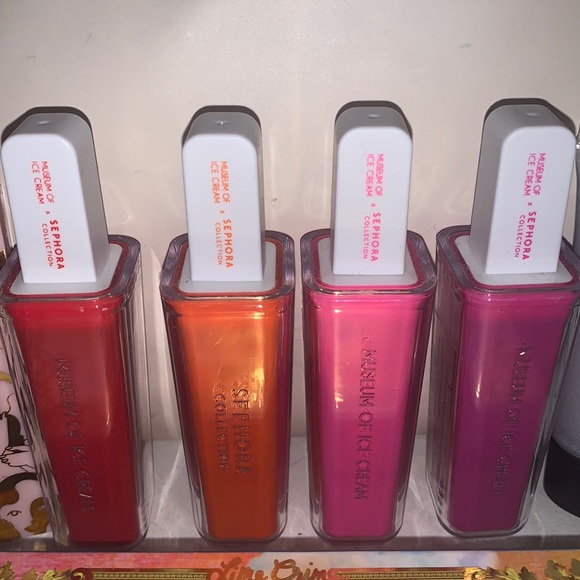 Makeup Bundle - Picture 3 of 7